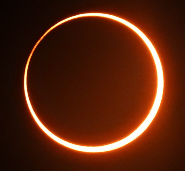 eclipse solaire tours